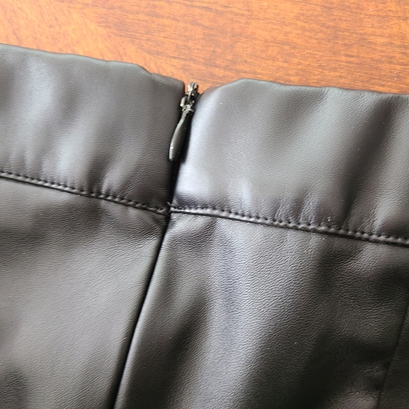 Black Mini Skirt - Picture 6 of 8